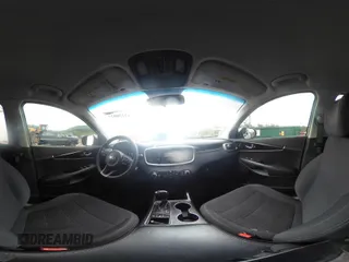 2017 Kia Sorento LX с VIN 5XYPGDA58HG335914, выставлен на аукционе IAAI как лот 42230037 с пробегом 98 202 миль миль и . История ставок и продаж доступна на DreamBid. Изображение 18.
