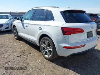 2019 Audi Q5 Premium Plus with VIN WA1BNAFY6K2119041, listed as a IAAI auction lot 42023058 with 48,718 mi miles. Bid and sale history available at carsss.com. Image 3.
