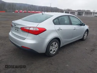 2016 Kia Forte LX with VIN KNAFK4A67G5501704, listed as a IAAI auction lot 42027500 with 269,131 mi miles. Bid and sale history available at carsss.com. Image 4.