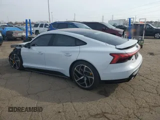 2024 Audi RS e-tron GT z VIN WAUBHBFW5R7900466, wystawiony jako Copart lot #77434014 z przebiegiem 5257 mil mil oraz Szkody całkowita. Historia ofert i sprzedaży dostępna na DreamBid. Obrazek 2.