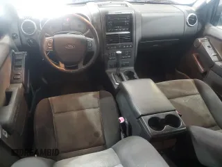 2007 Ford Explorer Sport Trac Limited z VIN 1FMEU53887UA46036, wystawiony jako Copart lot #63483605 z przebiegiem 108 144 mil mil oraz Czysty tytuł • Clean title. Historia ofert i sprzedaży dostępna na DreamBid. Obrazek 8.