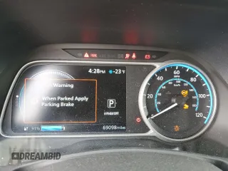 2019 Nissan LEAF SL Plus z VIN 1N4BZ1CP8KC309073, wystawiony jako Copart lot #57814845 z przebiegiem 69 098 mil mil oraz Szkoda całkowita • Salvage title. Historia ofert i sprzedaży dostępna na DreamBid. Obrazek 9.