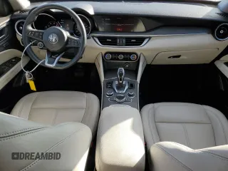2021 Alfa Romeo Stelvio Ti z VIN ZASPAKBN5M7D00170, wystawiony jako Copart lot #41510865 z przebiegiem 27 492 mil mil oraz Szkoda całkowita • Salvage title. Historia ofert i sprzedaży dostępna na DreamBid. Obrazek 8.