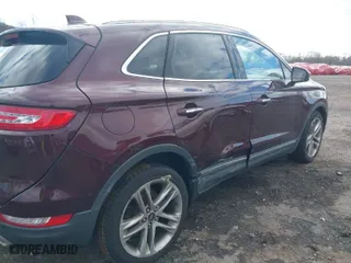 2019 Lincoln MKC Reserve with VIN 5LMCJ3D90KUL01456, listed as a IAAI auction lot 41215477 with 97,155 mi miles. Bid and sale history available at carsss.com. Image 6.