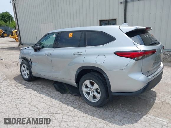 2020 Toyota Highlander LE with VIN 5TDBZRBH6LS048853, listed as a IAAI auction lot 30838868 with 2,013 mi miles and . Bid and sale history available at DreamBid. Image 3.