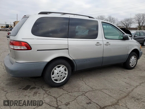 2002 Toyota Sienna LE with VIN 4T3ZF13C72U469151, listed as a Copart auction lot 82419074 with 140,040 mi miles and Salvage Title. Bid and sale history available at carsss.com. Image 3.