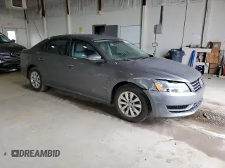 2014 Volkswagen Passat S z VIN 1VWAT7A36EC106565, wystawiony jako Copart lot #53965625 z przebiegiem 130 936 mil mil oraz Szkoda całkowita • Salvage title. Historia ofert i sprzedaży dostępna na DreamBid. Obrazek 4.