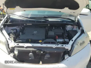 2014 Toyota Sienna LE AAS z VIN 5TDKK3DC0ES465228, wystawiony jako Copart lot #54427125 z przebiegiem 173 811 mil mil oraz Szkoda całkowita • Salvage title. Historia ofert i sprzedaży dostępna na DreamBid. Obrazek 12.