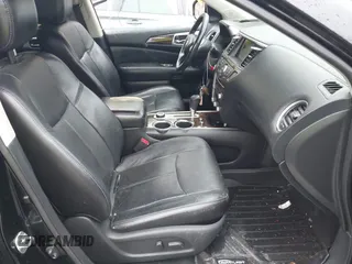 2013 Nissan Pathfinder SL z VIN 5N1AR2MM8DC629640, wystawiony jako IAAI lot #42181278 z przebiegiem 101 840 mil mil oraz . Historia ofert i sprzedaży dostępna na DreamBid. Obrazek 5.