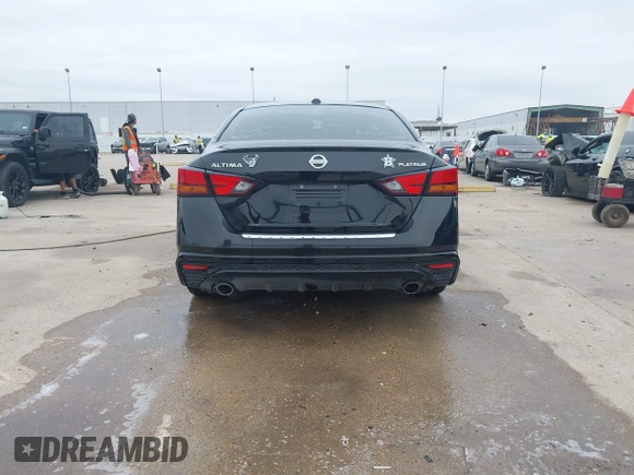 2019 Nissan Altima 2.5 Platinum with VIN 1N4BL4FV2KC207507, listed as a IAAI auction lot 41537675 with 69,872 mi miles. Bid and sale history available at carsss.com. Image 17.