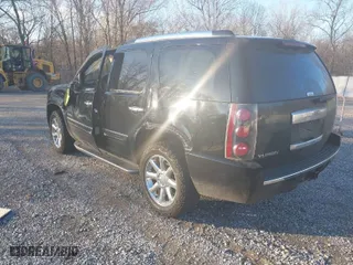 2008 GMC Yukon Denali with VIN 1GKFK63858J134120, listed as a IAAI auction lot 41126138 with 161,794 mi miles. Bid and sale history available at carsss.com. Image 3.