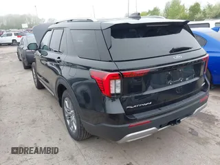2025 Ford Explorer with VIN 1FMUK8HHXSGA09590, listed as a IAAI auction lot 42193003 with 1,494 mi miles and . Bid and sale history available at DreamBid. Image 3.