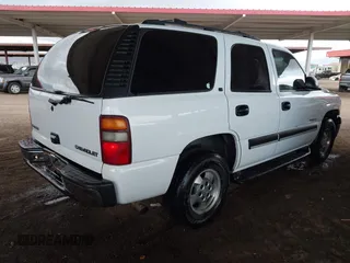 2002 Chevrolet Tahoe LS with VIN 1GNEC13V72R293380, listed as a IAAI auction lot 41728645 with 249,000 mi miles. Bid and sale history available at carsss.com. Image 4.