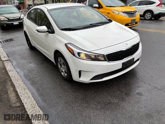 2018 Kia Forte LX with VIN 3KPFK4A78JE283327, listed as a Copart auction lot 55085965 with 124,338 mi miles and Clean Title. Bid and sale history available at carsss.com. Image 1.