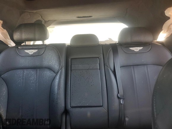 2019 Bentley Bentayga V8 z VIN SJAAM2ZV9KC024755, wystawiony jako Copart lot #46757605 z przebiegiem 26 951 mil mil oraz Szkoda całkowita • Salvage title. Historia ofert i sprzedaży dostępna na DreamBid. Obrazek 10.
