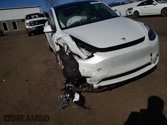 2021 Tesla Model Y Long Range with VIN 5YJYGDEE5MF118045, listed as a Copart auction lot 50790065 with 43,704 mi miles and Salvage Title. Bid and sale history available at DreamBid. Image 10.