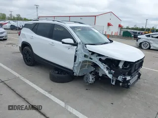 2024 GMC Terrain SLT z VIN 3GKALPEG5RL384887, wystawiony jako IAAI lot #42192857 z przebiegiem 4 267 mil mil oraz . Historia ofert i sprzedaży dostępna na DreamBid. Obrazek 1.