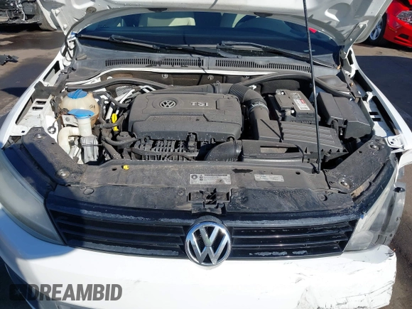 2014 Volkswagen Jetta Sedan SE w/Connectivity with VIN 3VWD07AJ3EM403876, listed as a IAAI auction lot 41209426 with 155,336 mi miles. Bid and sale history available at carsss.com. Image 10.