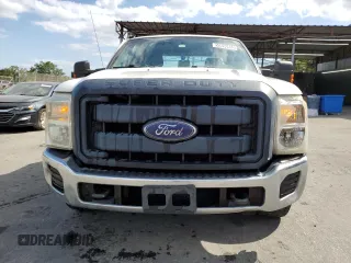 2016 Ford F-250 XLT z VIN 1FT7X2A62GEA73389, wystawiony jako Copart lot #50696855 z przebiegiem 232 827 mil mil oraz Czysty tytuł • Clean title. Historia ofert i sprzedaży dostępna na DreamBid. Obrazek 5.