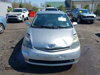 2004 Toyota Prius with VIN JTDKB20U640063062, listed as a IAAI auction lot 41934737 with 257,345 mi miles. Bid and sale history available at carsss.com. Image 13.