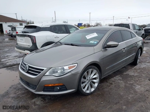 2009 Volkswagen CC VR6 Sport with VIN WVWEU73C39E527765, listed as a IAAI auction lot 41689203 with 137,232 mi miles. Bid and sale history available at carsss.com. Image 2.