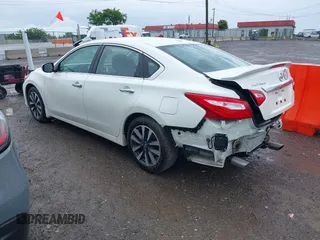 2016 Nissan Altima SR with VIN 1N4AL3AP8GC159145, listed as a IAAI auction lot 42188690 with 28,403 mi miles and . Bid and sale history available at DreamBid. Image 3.