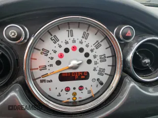 2005 MINI Convertible S with VIN WMWRH33575TK56034, listed as a Copart auction lot 88043565 with 33,410 mi miles and Salvage title. Bid and sale history available at DreamBid. Image 9.