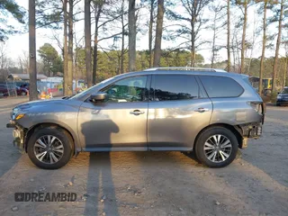 2017 Nissan Pathfinder SV with VIN 5N1DR2MM5HC619196, listed as a IAAI auction lot 41410299 with 105,446 mi miles. Bid and sale history available at carsss.com. Image 15.