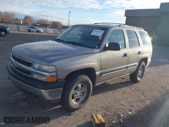 2001 Chevrolet Tahoe LT with VIN 1GNEK13T71J262435, listed as a IAAI auction lot 41850758 with 161,463 mi miles. Bid and sale history available at carsss.com. Image 2.