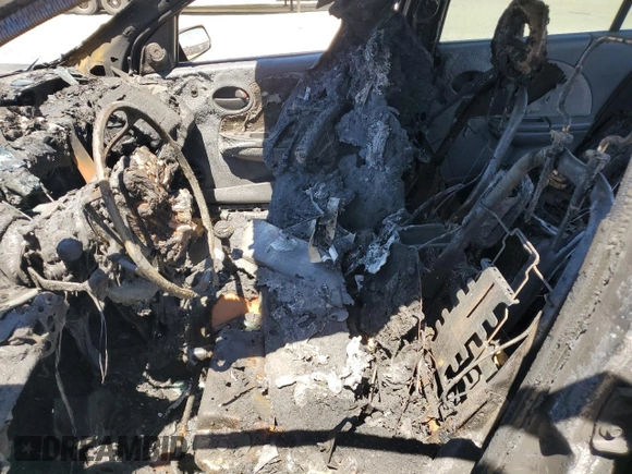 2007 Saturn ION z VIN 1G8AK55F47Z195223, wystawiony jako Copart lot #59529294 z przebiegiem Nie podano mil oraz Nie do naprawy • Non repairable. Historia ofert i sprzedaży dostępna na DreamBid. Obrazek 7.