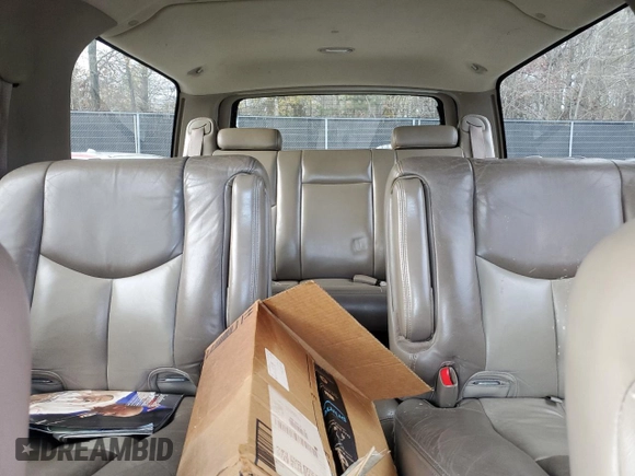 2006 GMC Yukon XL Denali with VIN 1GKFK66U96J120727, listed as a Copart auction lot 81932804 with 333,701 mi miles and Non Repairable. Bid and sale history available at carsss.com. Image 10.