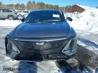 2024 Cadillac LYRIQ Luxury with VIN 1GYKPSRL3RZ122559, listed as a IAAI auction lot 41587457 with 8,408 mi miles. Bid and sale history available at carsss.com. Image 12.