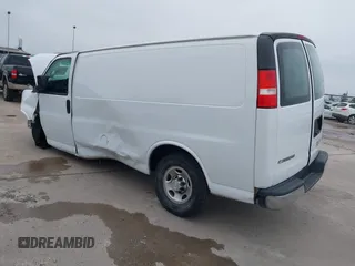 2018 Chevrolet Express Cargo Van with VIN 1GCWGAFG3J1905280, listed as a IAAI auction lot 41610303 with 262,115 mi miles. Bid and sale history available at carsss.com. Image 3.