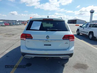 2019 Volkswagen Atlas SEL with VIN 1V2MR2CA2KC597854, listed as a IAAI auction lot 41924853 with 96,847 mi miles and . Bid and sale history available at DreamBid. Image 17.