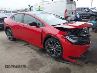 2024 Toyota Prius LE z VIN JTDACAAUXR3042013, wystawiony jako IAAI lot #42311424 z przebiegiem 661 mil mil oraz . Historia ofert i sprzedaży dostępna na DreamBid. Obrazek 1.
