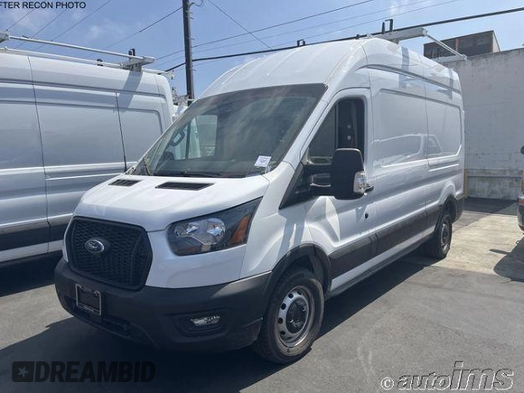 2023 Ford Transit Cargo z VIN 1FTBR1X87PKB99515, wystawiony jako IAAI lot #42789614 z przebiegiem 10 442 mil mil oraz . Historia ofert i sprzedaży dostępna na DreamBid. Obrazek 9.