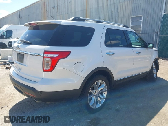 2014 Ford Explorer XLT z VIN 1FM5K7D87EGB90270, wystawiony jako IAAI lot #41991273 z przebiegiem 87 752 mil mil oraz . Historia ofert i sprzedaży dostępna na DreamBid. Obrazek 4.