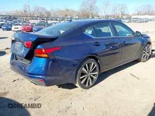 2020 Nissan Altima 2.5 SR with VIN 1N4BL4CV9LC144105, listed as a IAAI auction lot 41649042 with 44,327 mi miles. Bid and sale history available at carsss.com. Image 4.