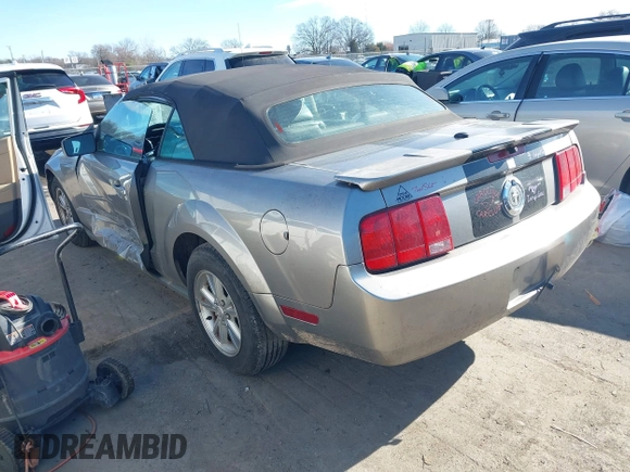 2008 Ford Mustang Deluxe with VIN 1ZVHT84N285204745, listed as a IAAI auction lot 41696010 with 204,987 mi miles and . Bid and sale history available at carsss.com. Image 3.