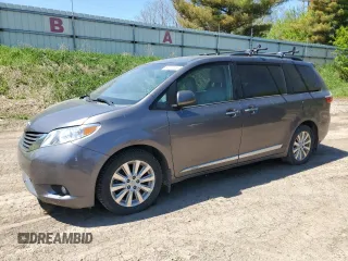 2015 Toyota Sienna Limited z VIN 5TDDK3DCXFS114353, wystawiony jako Copart lot #54853855 z przebiegiem 162 633 mil mil oraz Tytuł czysty. Historia ofert i sprzedaży dostępna na DreamBid. Obrazek 1.