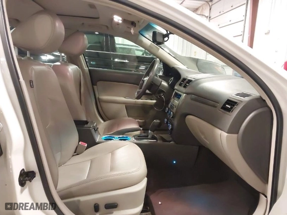 2011 Ford Fusion SEL with VIN 3FAHP0JA5BR273000, listed as a IAAI auction lot 41621394 with 153,578 mi miles. Bid and sale history available at carsss.com. Image 5.