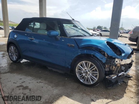 2024 MINI Convertible Cooper S z VIN WMW43DL04R3S24716, wystawiony jako Copart lot #63449955 z przebiegiem 11 863 mil mil oraz Nie do naprawy • Non repairable. Historia ofert i sprzedaży dostępna na DreamBid. Obrazek 4.