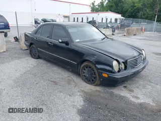 2001 Mercedes-Benz E 320 z VIN WDBJF65J41B263734, wystawiony jako IAAI lot #42524203 z przebiegiem Nie podano mil oraz . Historia ofert i sprzedaży dostępna na DreamBid. Obrazek 1.