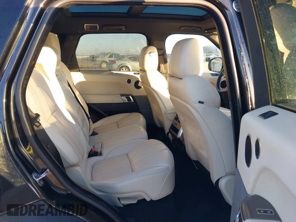 2017 Land Rover Range Rover Sport HSE z VIN SALWR2FVXHA683080, wystawiony jako IAAI lot #41392726 z przebiegiem 57 404 mil mil oraz . Historia ofert i sprzedaży dostępna na DreamBid. Obrazek 8.