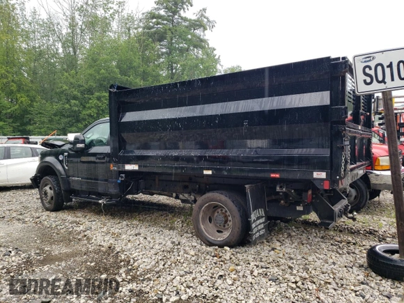 2021 Ford F-550 XL z VIN 1FDUF5HT5MEC13610, wystawiony jako Copart lot #59234043 z przebiegiem 8064 mil mil oraz . Historia ofert i sprzedaży dostępna na DreamBid. Obrazek 2.