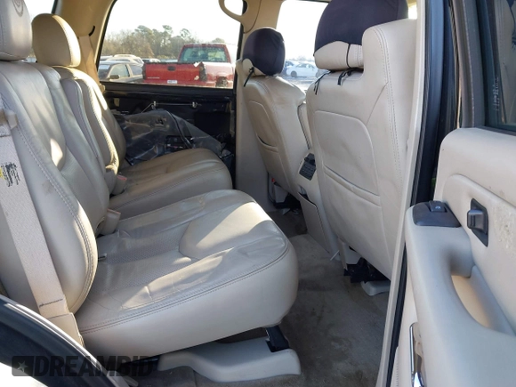2006 Cadillac Escalade with VIN 1GYEC63N06R139020, listed as a IAAI auction lot 41399221 with 241,893 mi miles and . Bid and sale history available at DreamBid. Image 8.