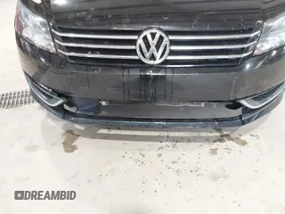2013 Volkswagen Passat SE с VIN 1VWBH7A35DC134295, выставлен на аукционе IAAI как лот 42358750 с пробегом 144 732 миль миль и . История ставок и продаж доступна на DreamBid. Изображение 12.