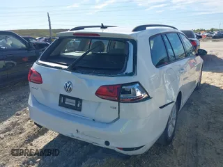 2017 Volkswagen Golf SportWagen S with VIN 3VWC17AU1HM506561, listed as a IAAI auction lot 41432944 with 58,215 mi miles. Bid and sale history available at carsss.com. Image 4.