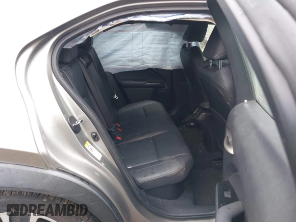 2019 Lexus UX 250h z VIN JTHU9JBH9K2008345, wystawiony jako IAAI lot #42019642 z przebiegiem Nie podano mil oraz . Historia ofert i sprzedaży dostępna na DreamBid. Obrazek 8.