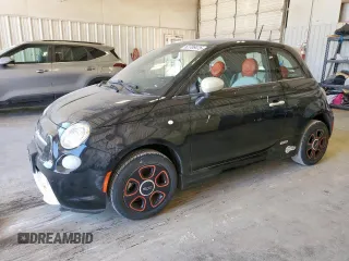 2014 FIAT 500e z VIN 3C3CFFGEXET175807, wystawiony jako Copart lot #62706475 z przebiegiem 41 925 mil mil oraz Czysty tytuł • Clean title. Historia ofert i sprzedaży dostępna na DreamBid. Obrazek 1.